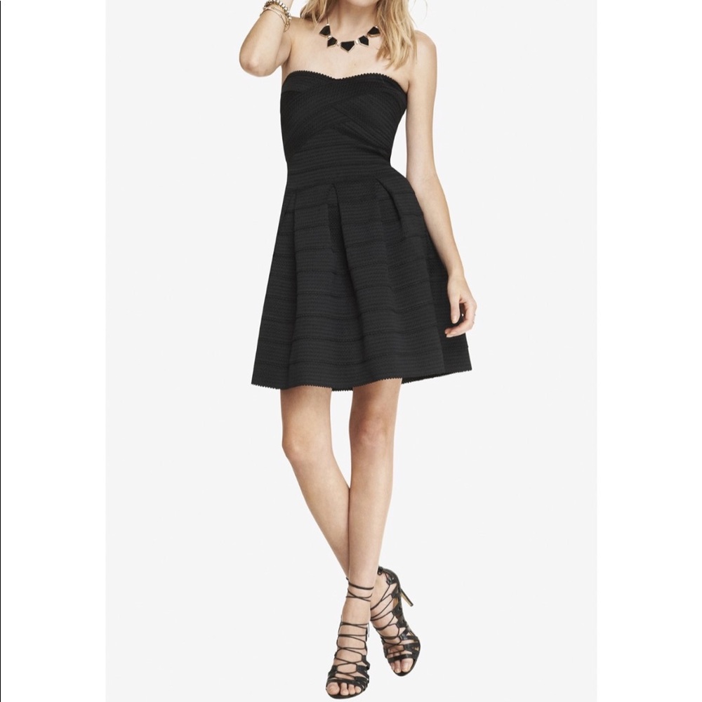 Elastic band strapless dress